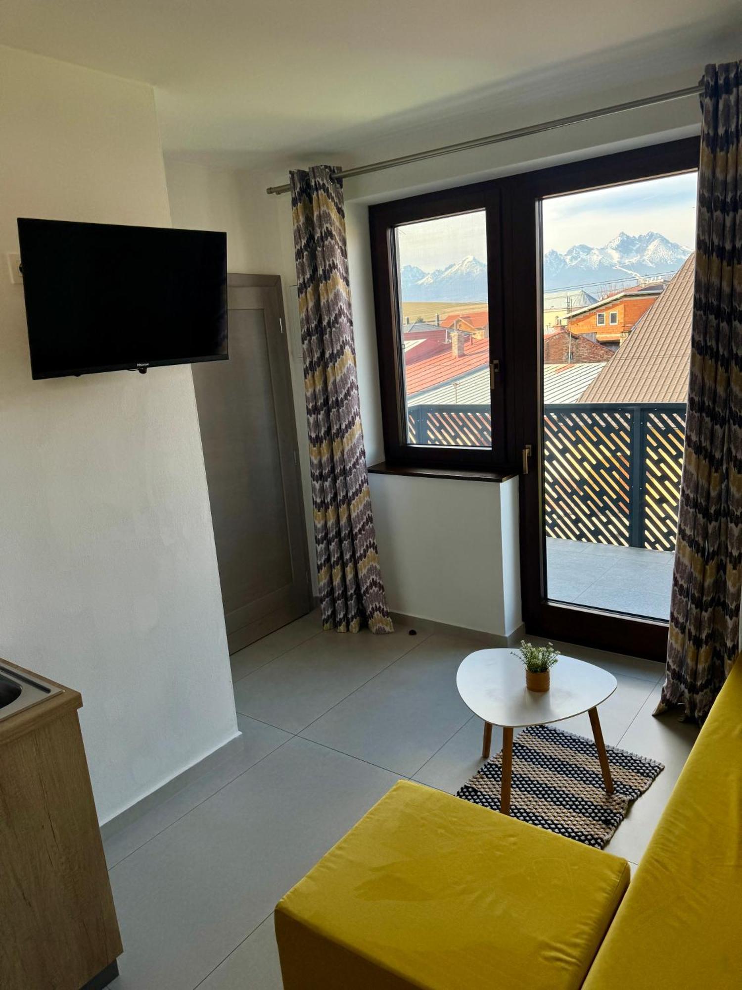 Apartmány TAMKA Vrbov Esterno foto